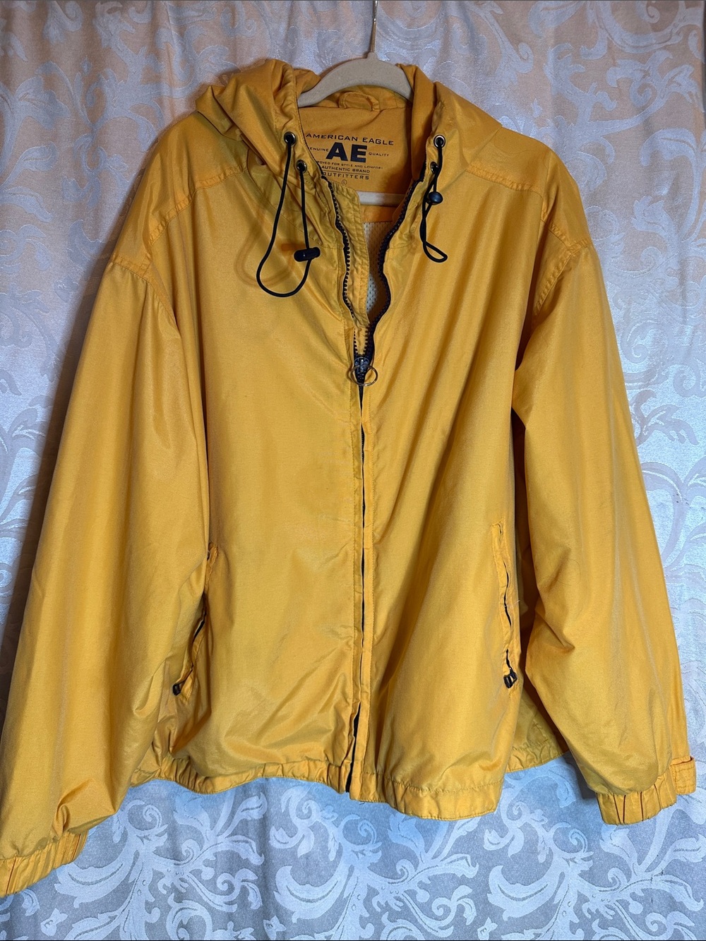 American Eagle Outfitters Yellow Hooded Windbreaker Raincoat Jacket Large
